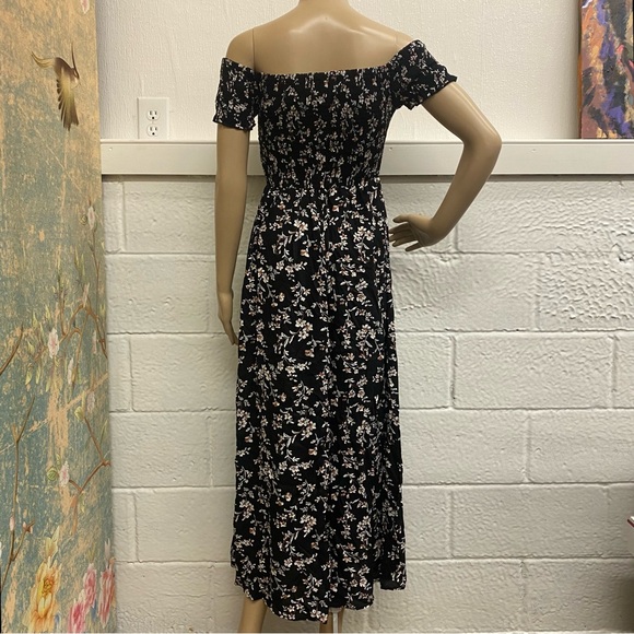 NWOT Off Shoulder Shirred Bodice High Split Dress - Black, White, and Mauve - Picture 4 of 4